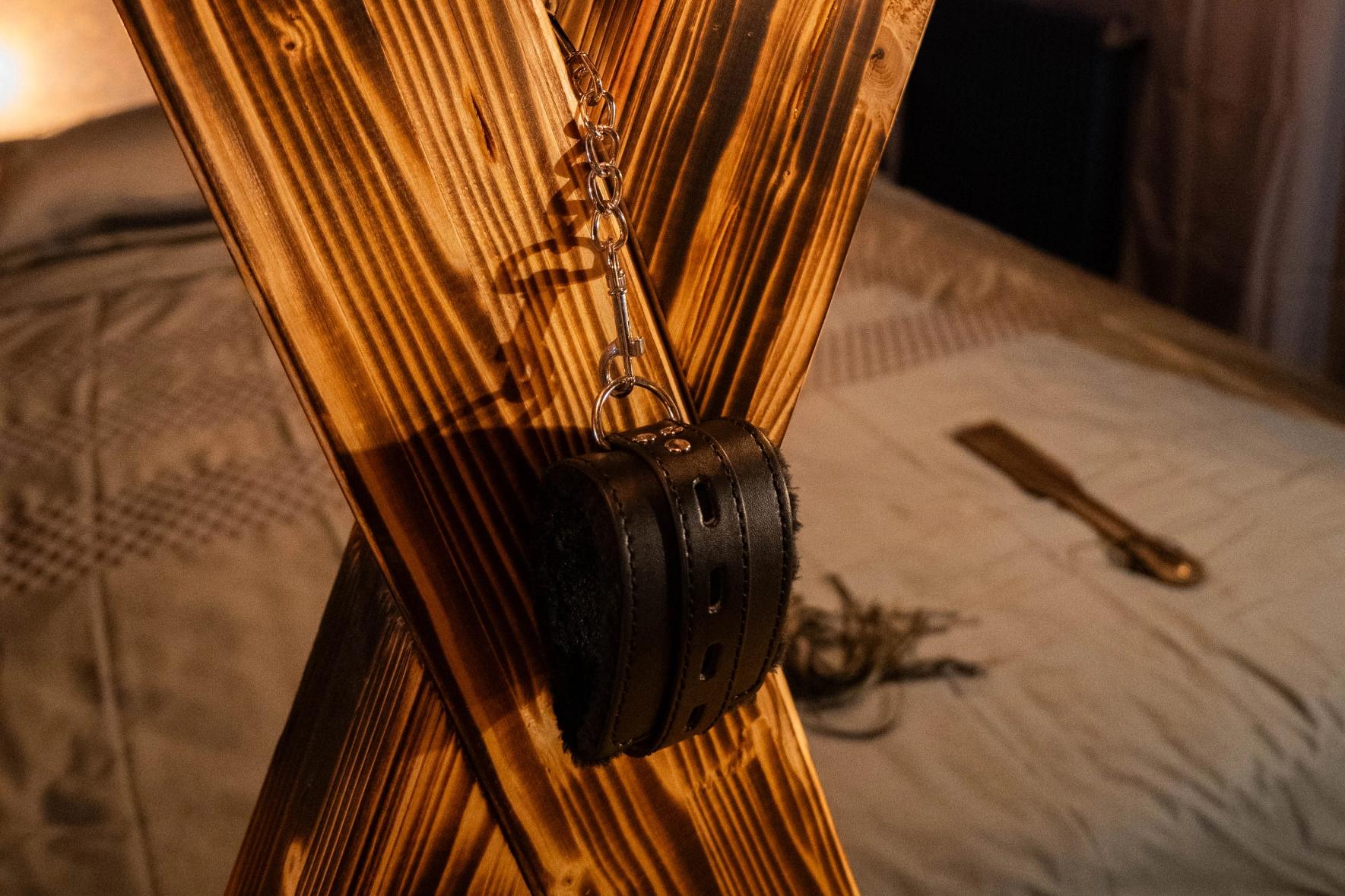 Croix de Saint André - Accessoires BDSM - L'ÉgliX