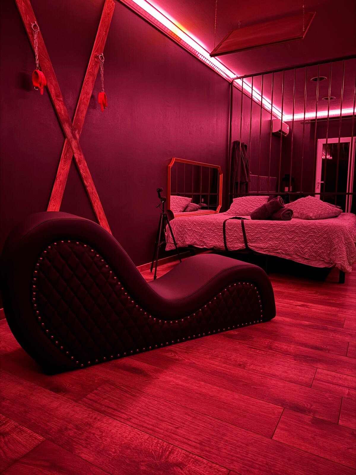 Ambiance Rouge - Suite 50 Nuances - L'Everest Rooms