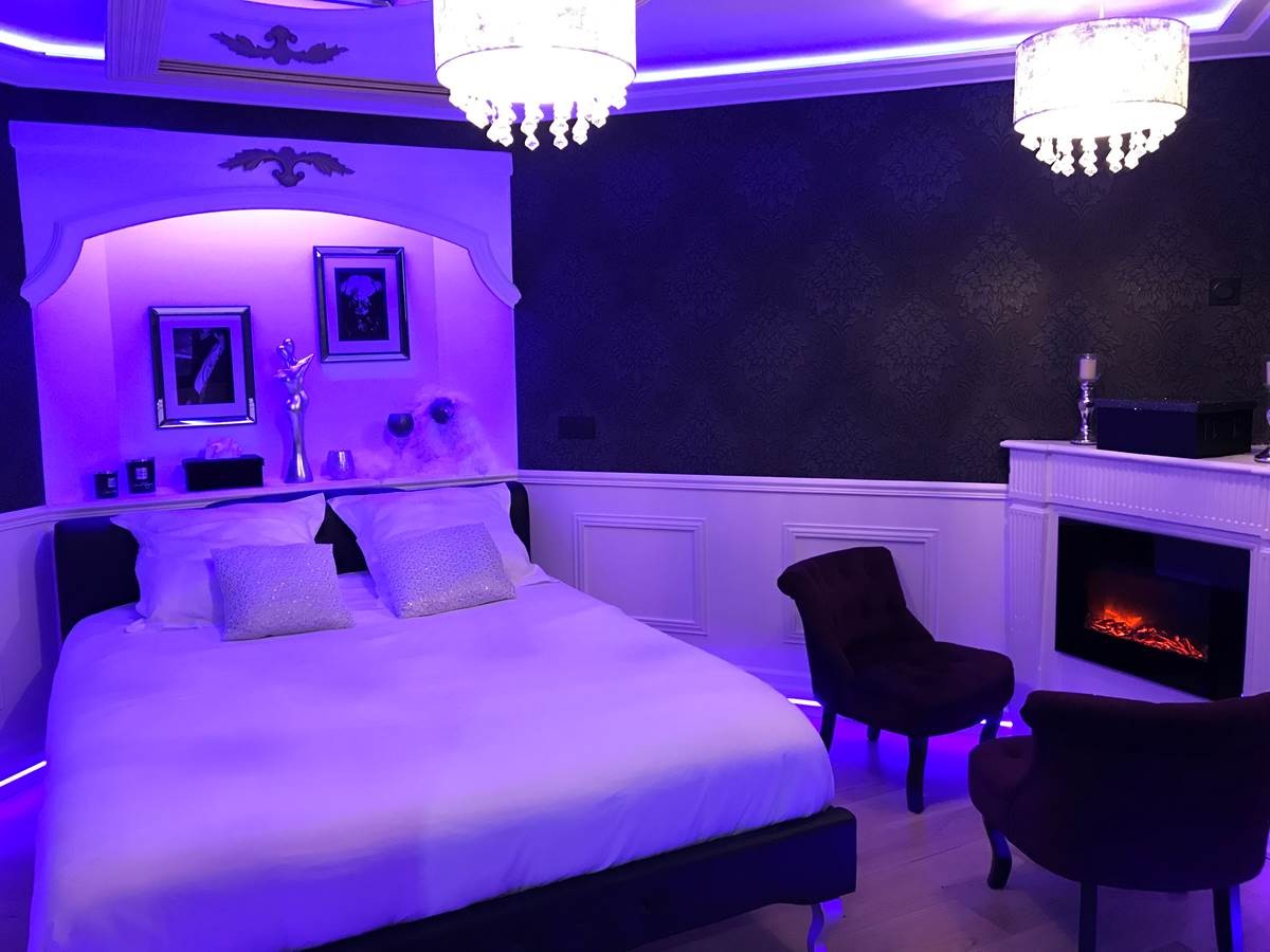 Lovin'Room - Résidence du Pélican à Lannion avec jacuzzi privatif - Chambre romantique pour couple