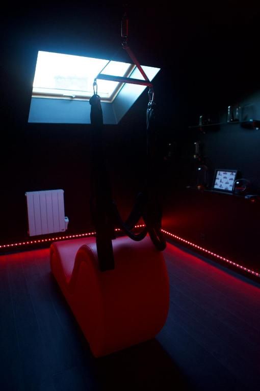 Pièce secrète - Fauteuil Tantra - Amour & Tentation - Parenthèse Love