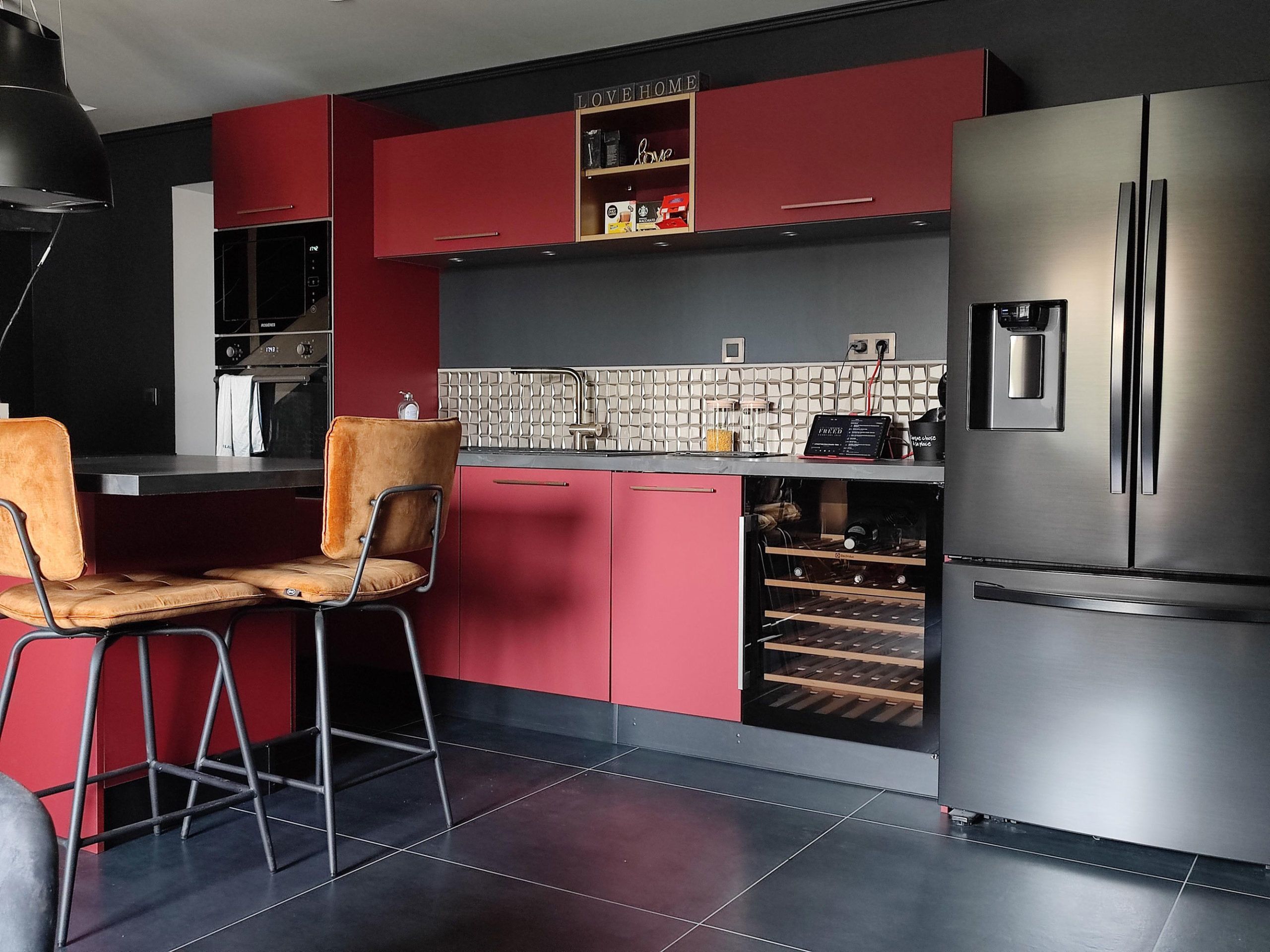 Cuisine - Cave à vin  - L'Instant Charnel