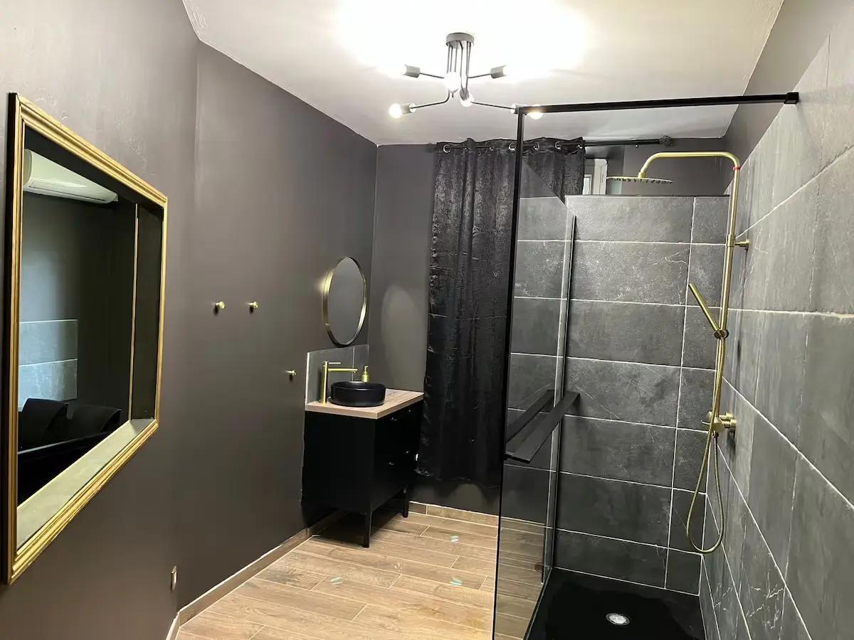 Salle d'eau - Suite 50 Nuances - L'Everest Rooms