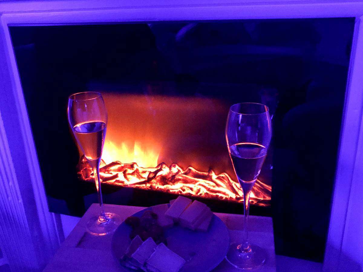 Champagne - Suite Lovin'Room - Résidence du Pélican