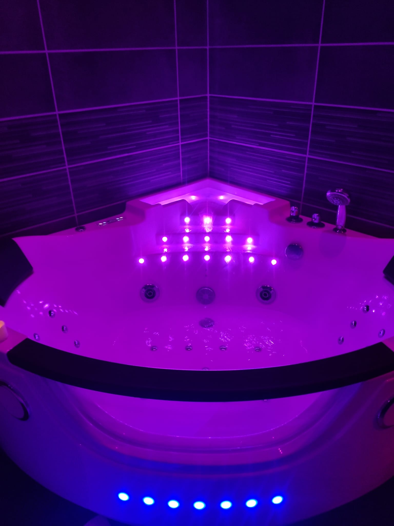 Baignoire Balnéo - Évasion Charnelle