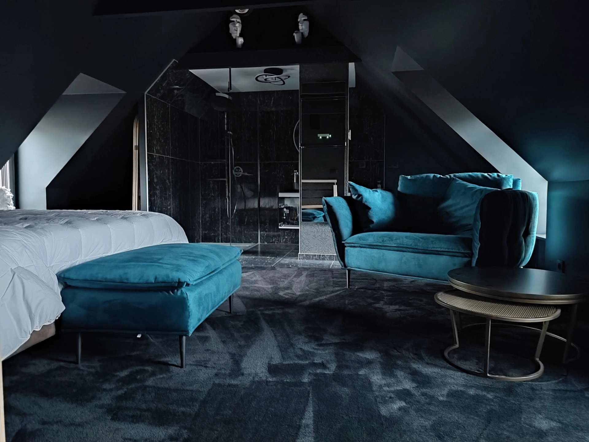 Chambre & Douche - L'Instant Charnel