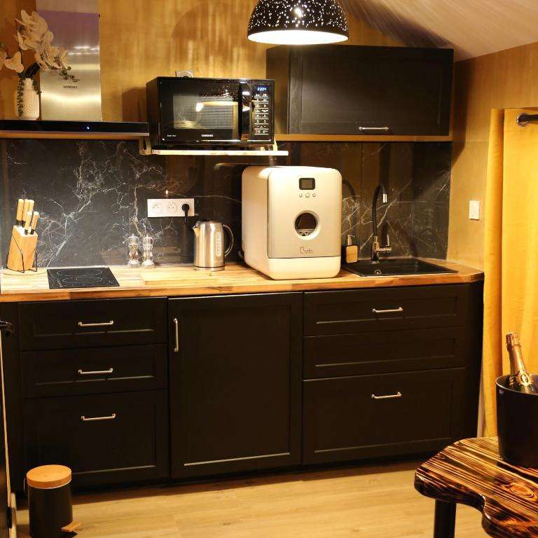 Cuisine - Love Room Gold - Les Délices Rooms