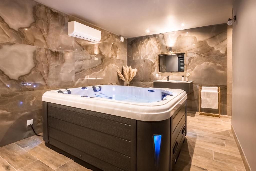 Spa - Le Clandestin Arras