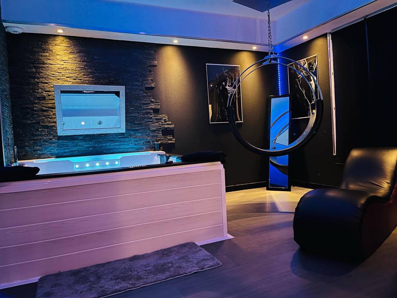 La Nuit Coquine - Love Room