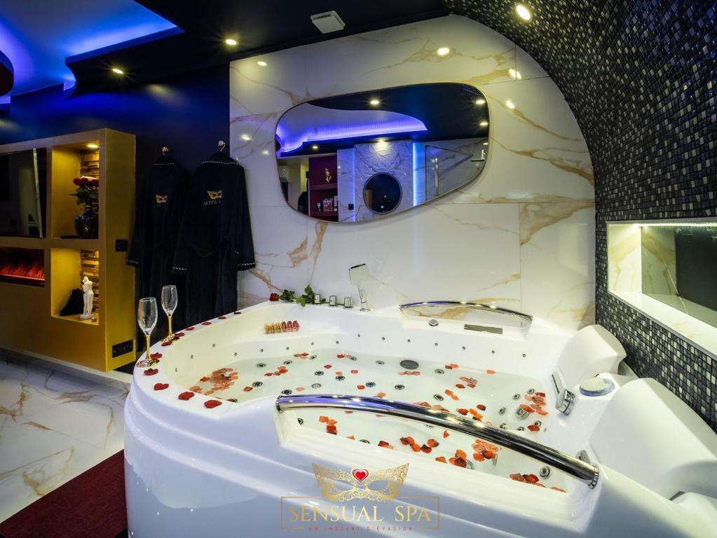 Baignoire Balnéo - Sensual SPA - Sensual Room & Spa