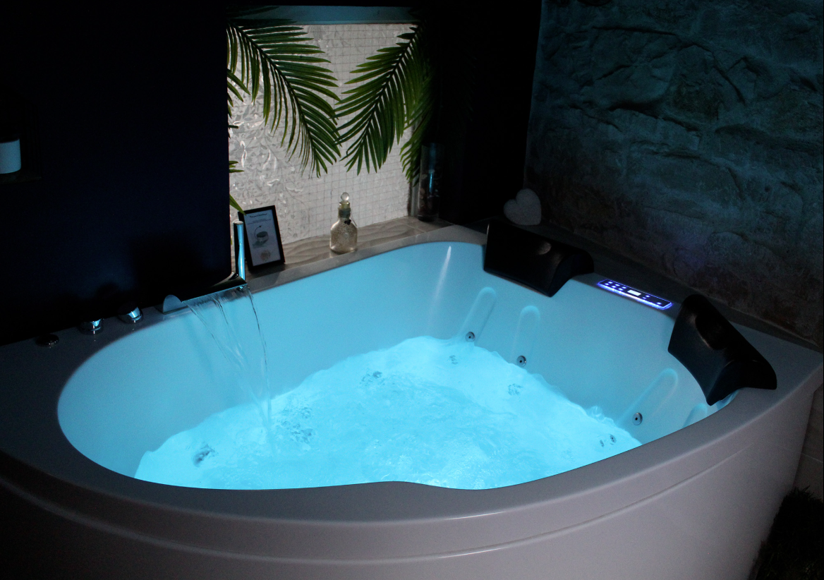 Baignoire Balnéo - L'Expérience Sensuelle - Love Appart 21