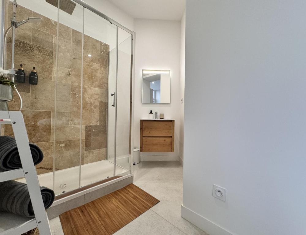 Salle d'eau - Love Room - Notre Chez Vous - Le Mans