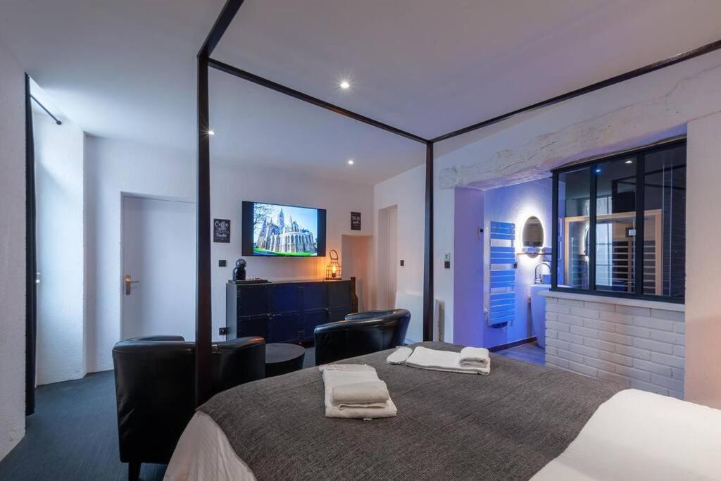 Chambre - Le Baldaquin - La Bayeuzen