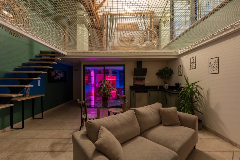 Loft Kiss à Toulouse avec jacuzzi privatif - Chambre romantique pour couple