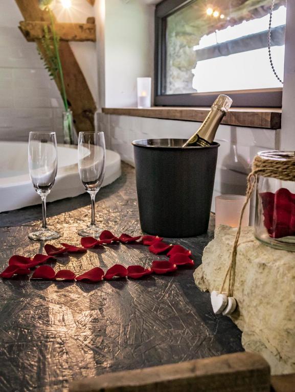 Champagne & Jacuzzi - Les Hauts de Bagadou - La Suite