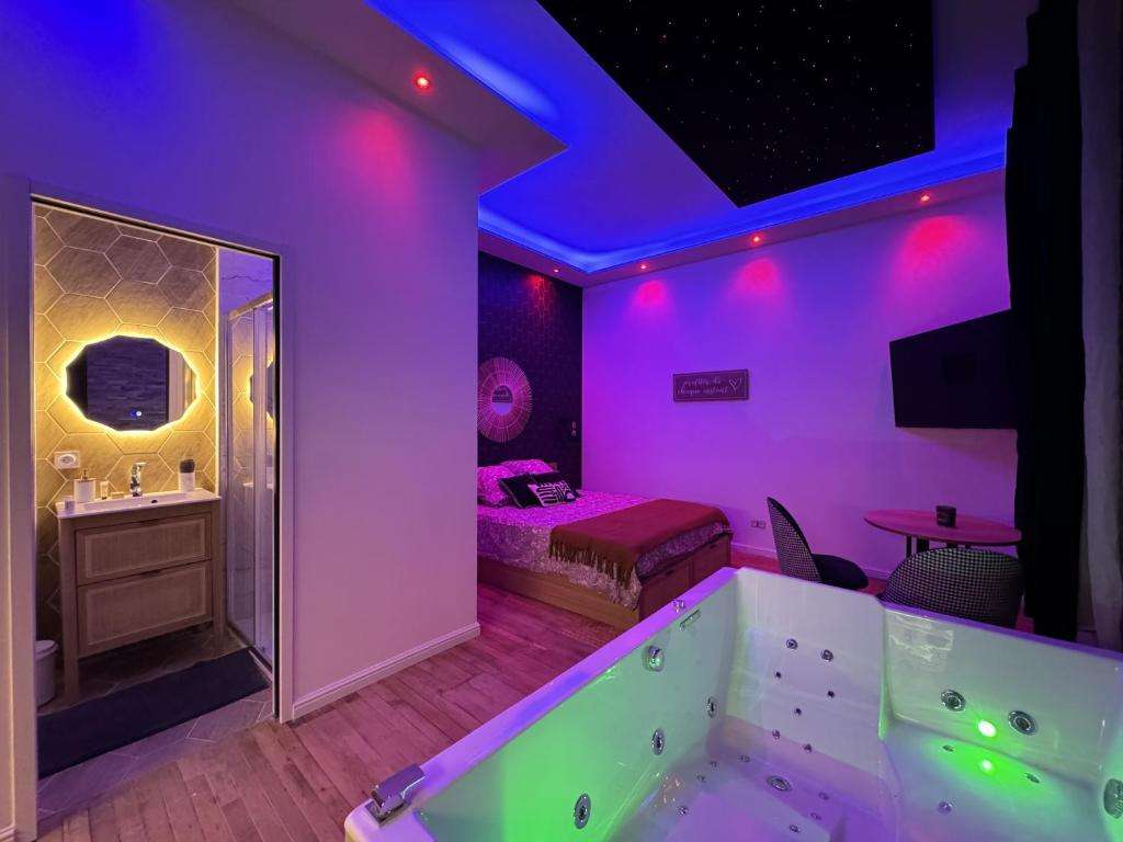 Appartement Évasion Spa - Spa Privatif Dijon