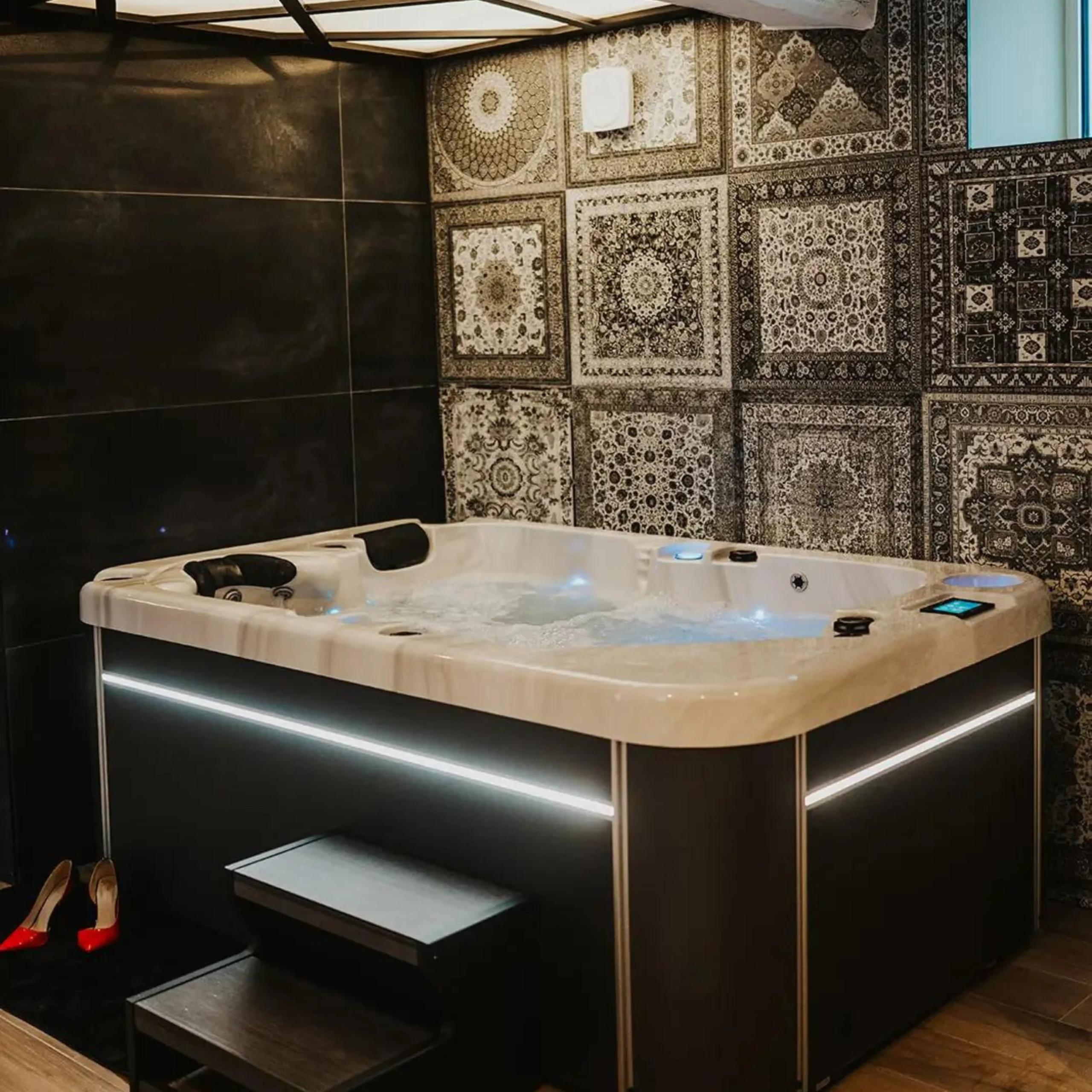 Jacuzzi - L'Audacieuse - Les Secrets de la Casa