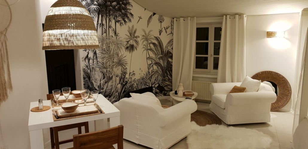 Coin Repas & Salon - Suite Ibiza - Château Duo