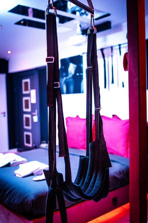 Balançoire érotique - Chambre 50 Nuances de Grey - Very Good Trip