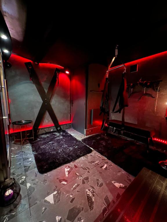 Croix de Saint André - Secret Room - Love Room L'Osmose