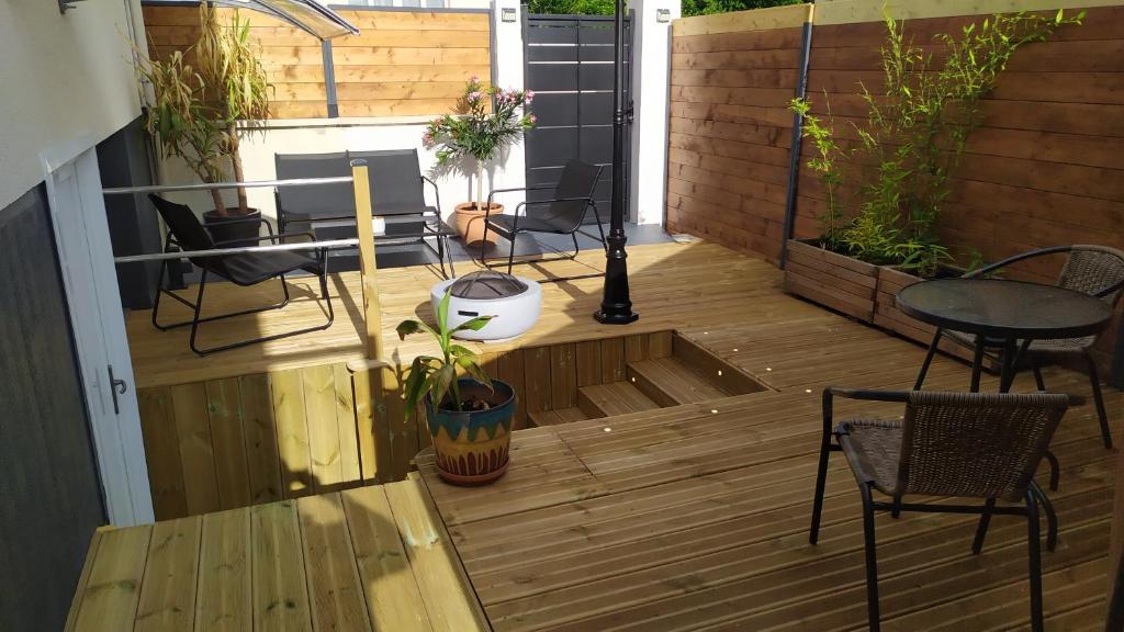 Terrasse Bois - Le Boudoir de Cormelles