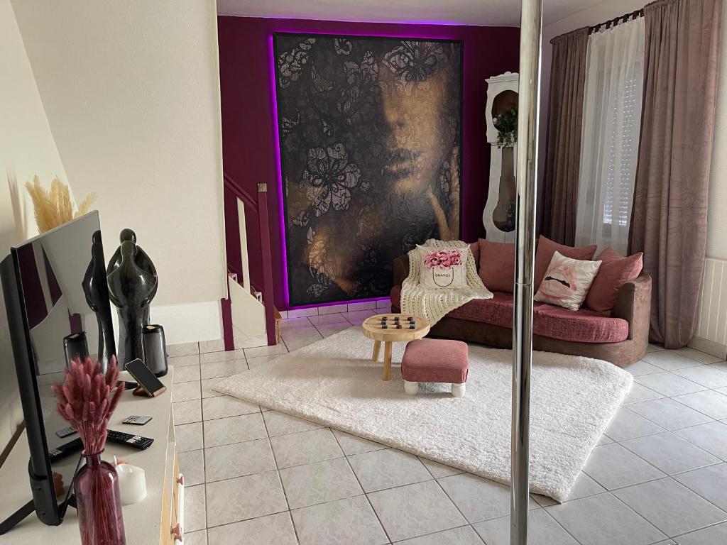 Pièce de vie avec Barre de Pole Dance - Lovely Room 61