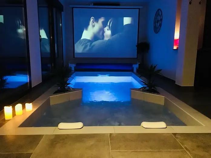 Cinéma Piscine - Gîte le Cocon