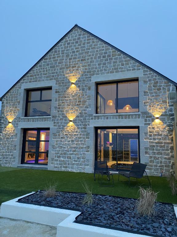 Extérieur - L'Apogée