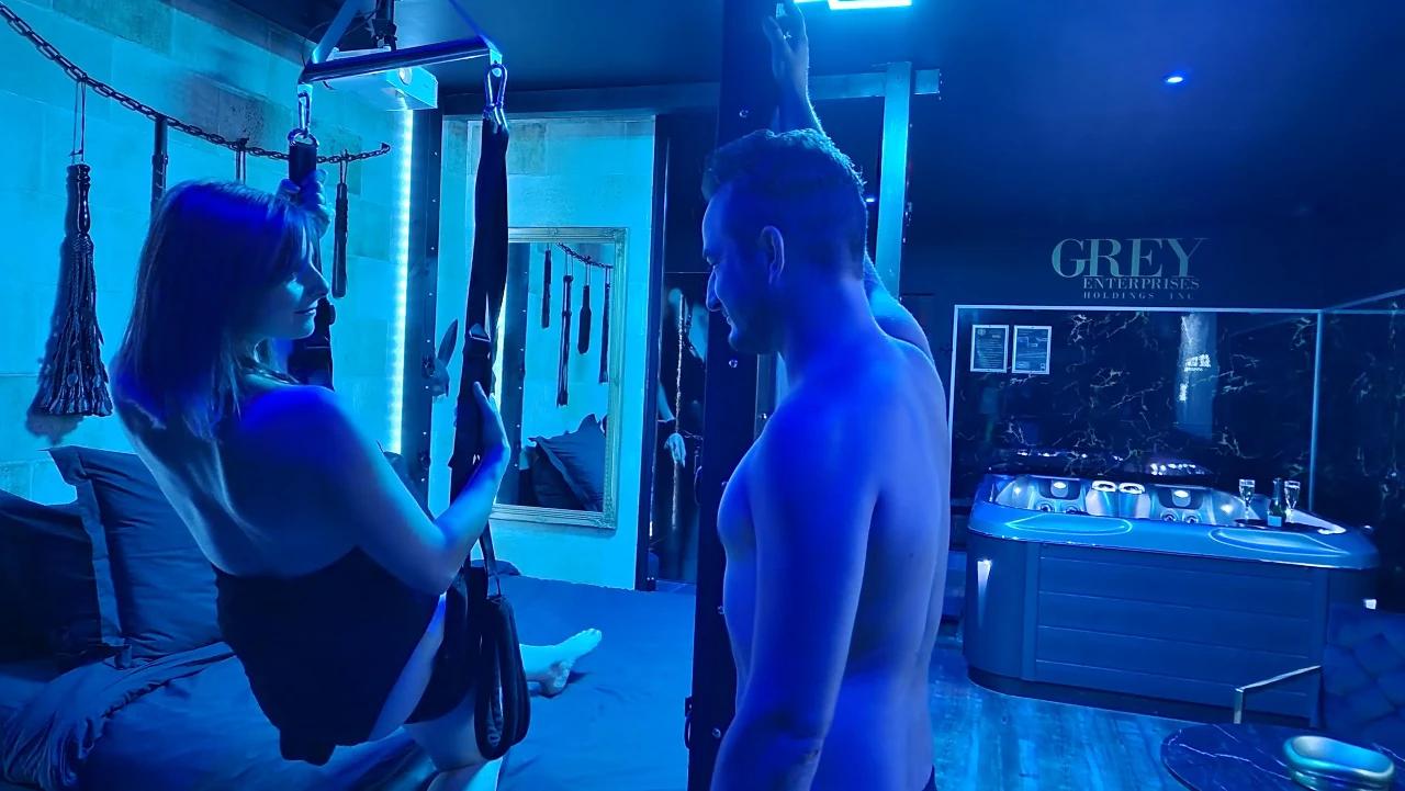 Balançoire érotique - Chambre 50 Nuances Plus Sombres - Very Good Trip