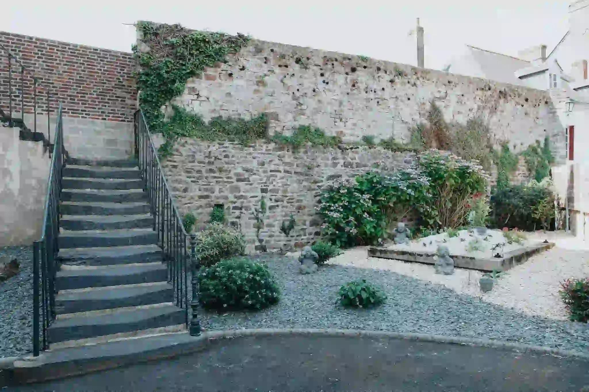 Extérieur - La Suite - L'Eros