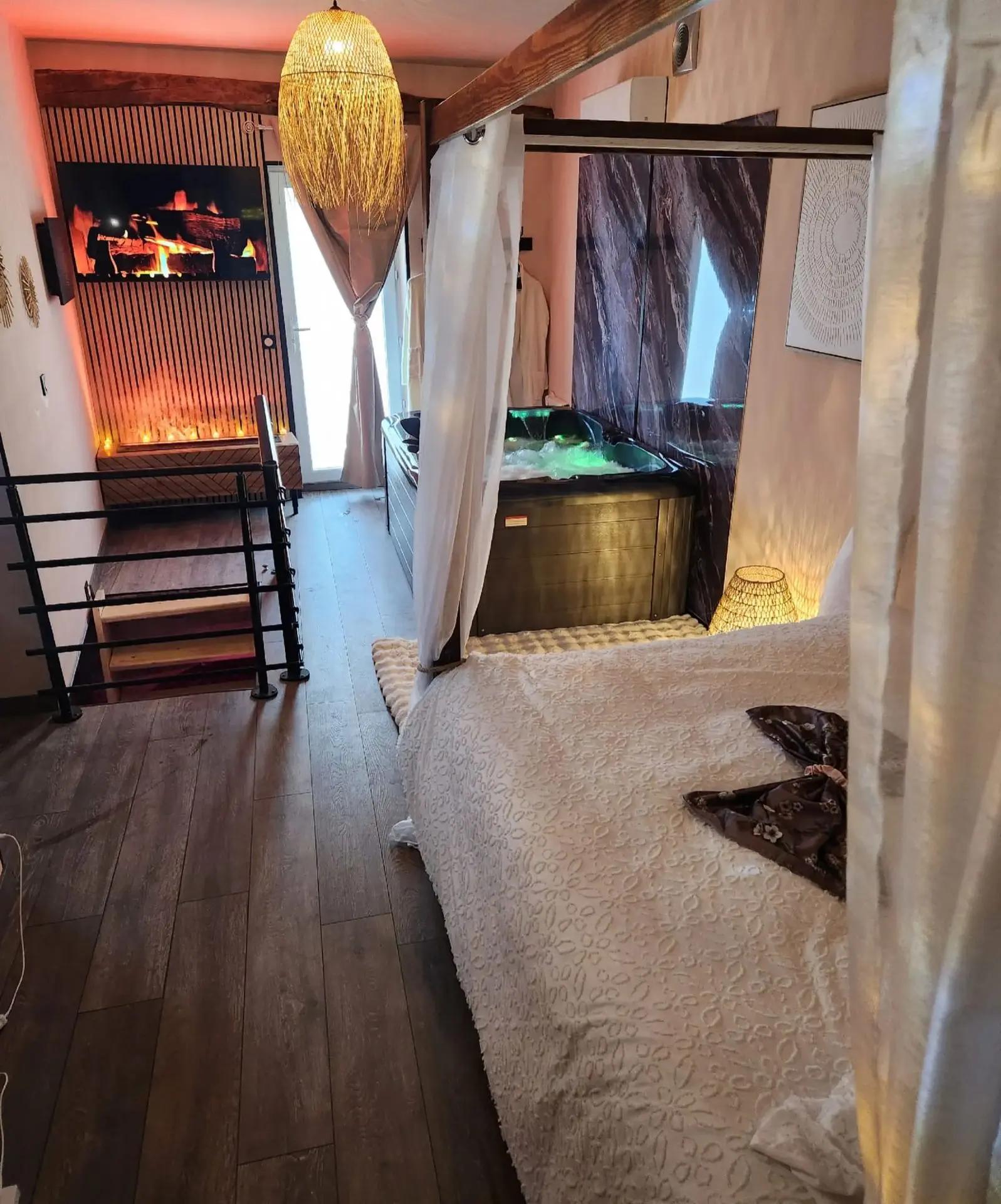 L'Instant Précieux à La Mure avec jacuzzi privatif - Chambre romantique pour couple