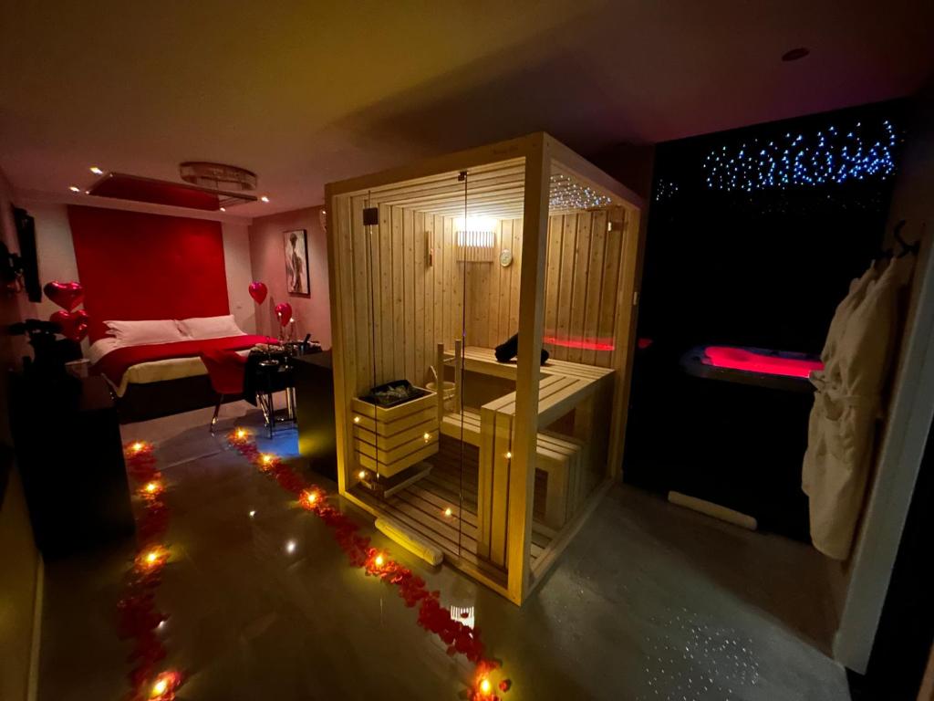 Élégance et Spa à Montblanc avec jacuzzi privatif - Chambre romantique pour couple