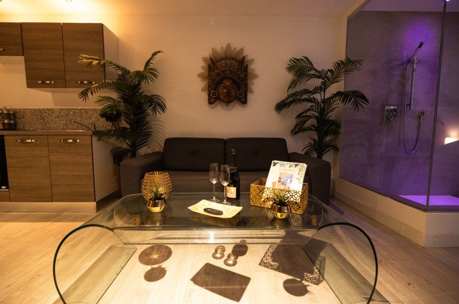 Salon - La Perla Secreta