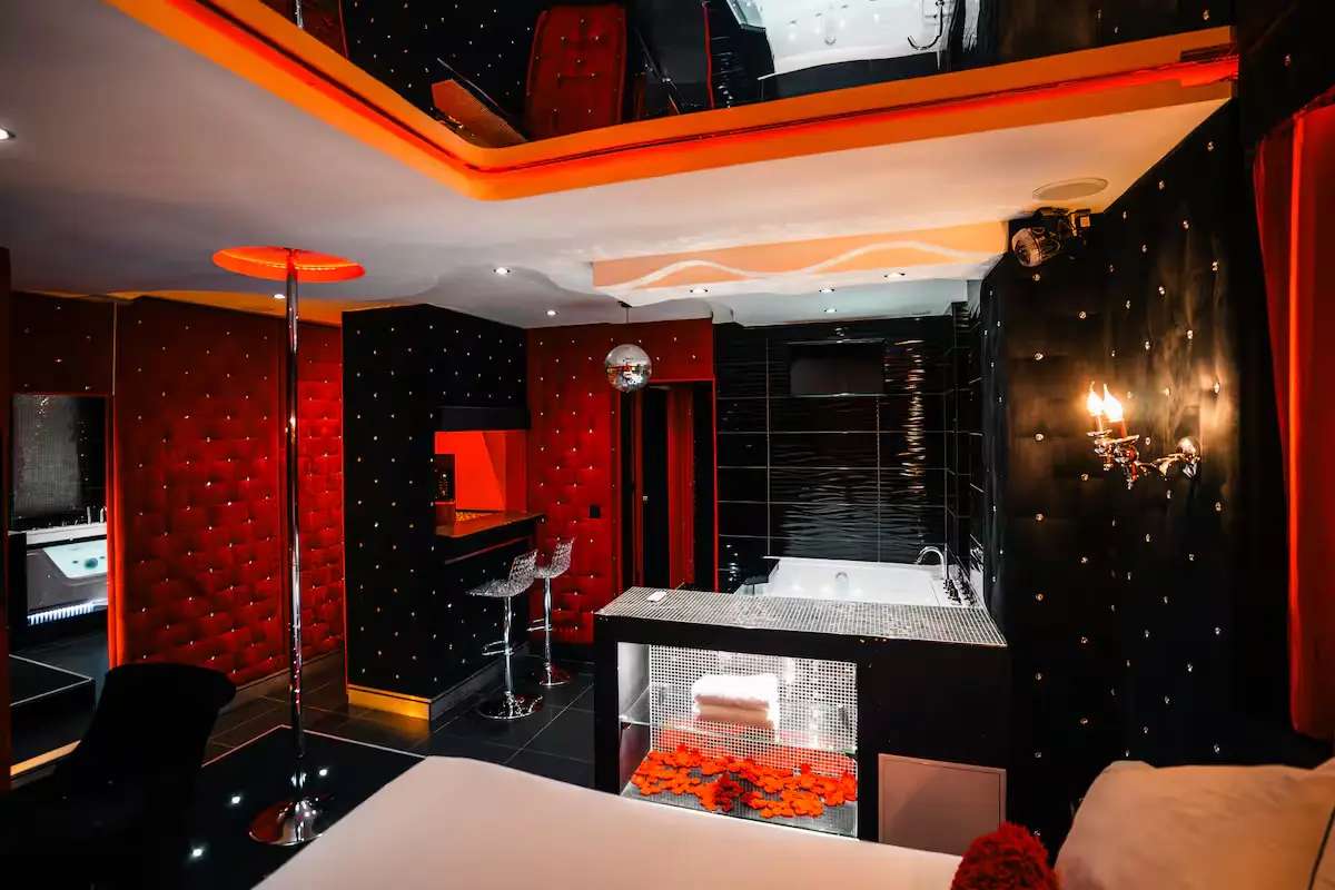 Vue Générale  -  Le Cabaret VIP Spa
