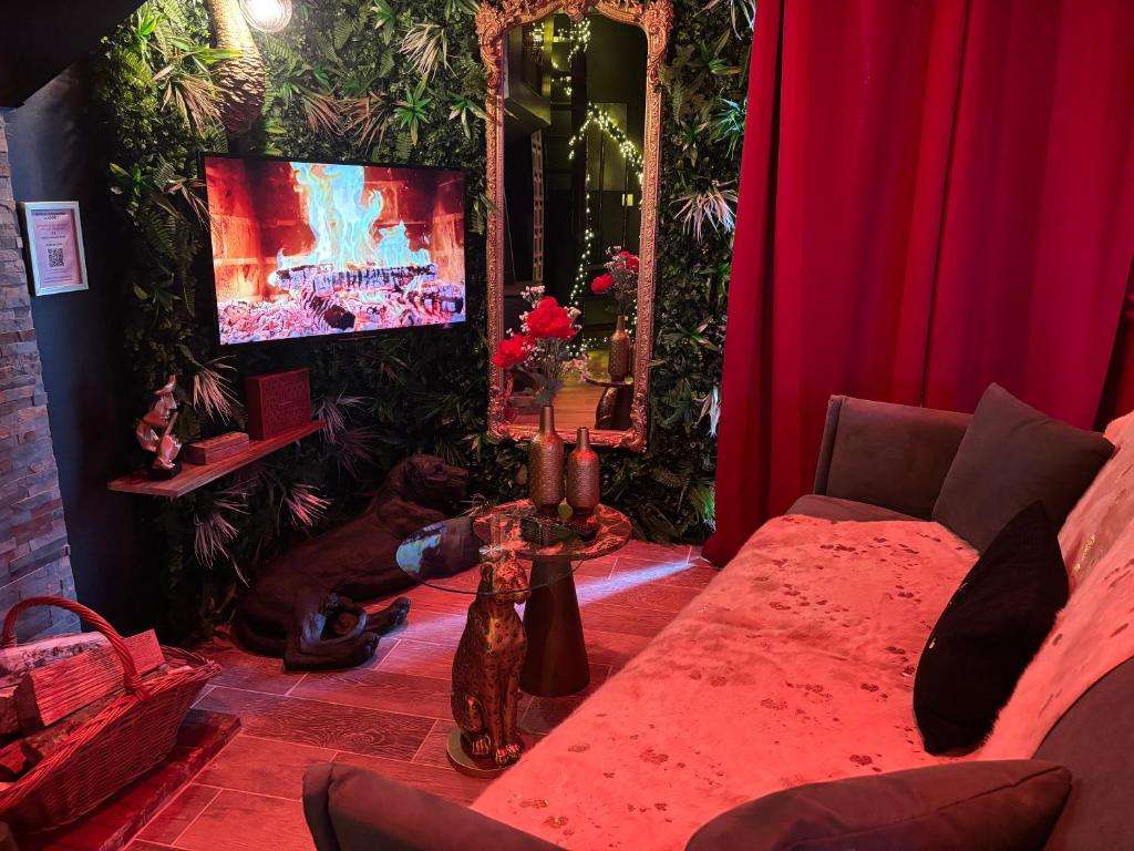 Salon avec Poêle à Bois - La Sainteny Touch