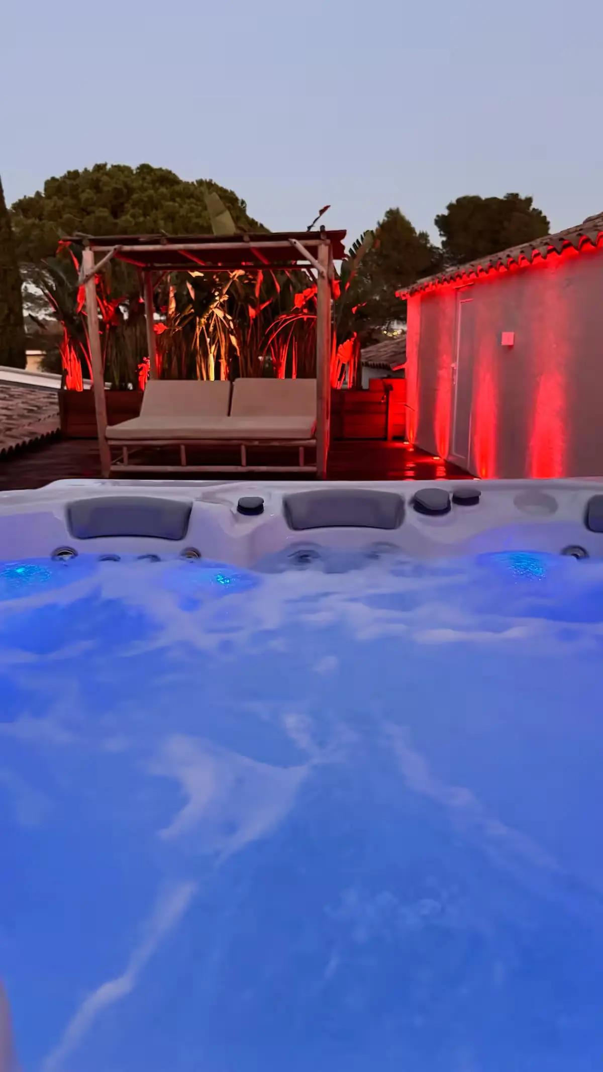 Jacuzzi - La Polissonne - Love Room