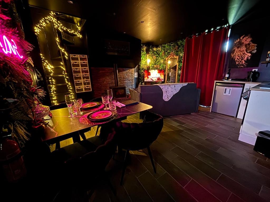 La Sainteny Touch à Terre-et-Marais - Chambre romantique pour couple