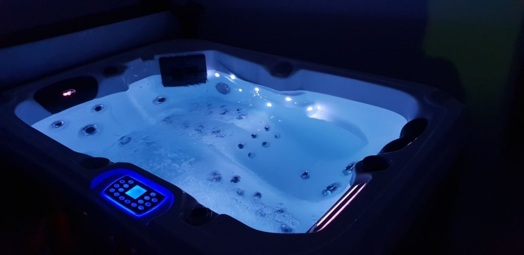 Jacuzzi - Suite Chapelle Romantique - Château Duo