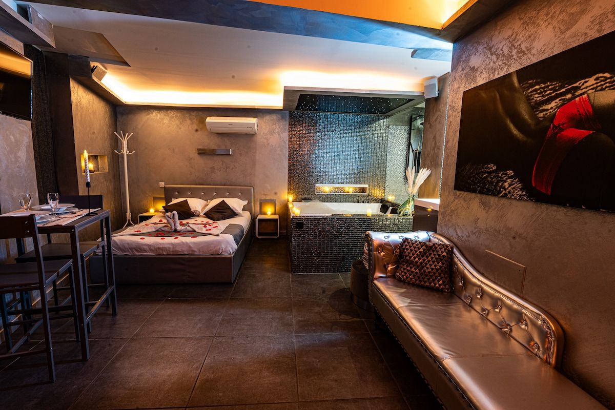Venezia à Narbonne avec jacuzzi privatif - Chambre romantique pour couple