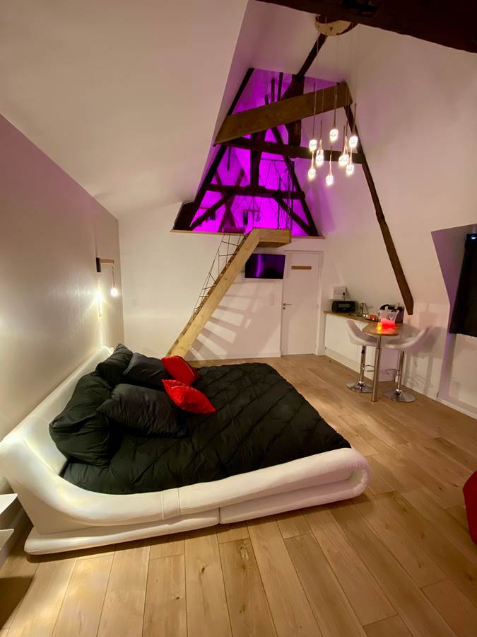 Suite Spicy Kiss - Vue escaliers - Résidence du Pélican