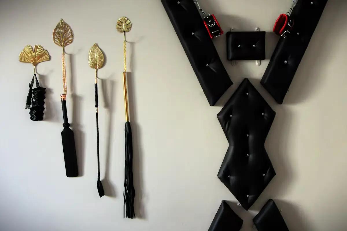 Cravaches & Crois de Saint André - Enjoy Love Room