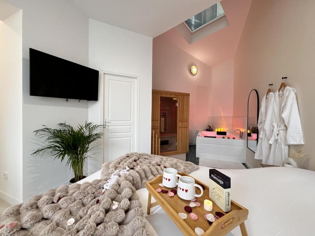 Love Room Notre Chez Vous à Le Mans - Chambre romantique pour couple