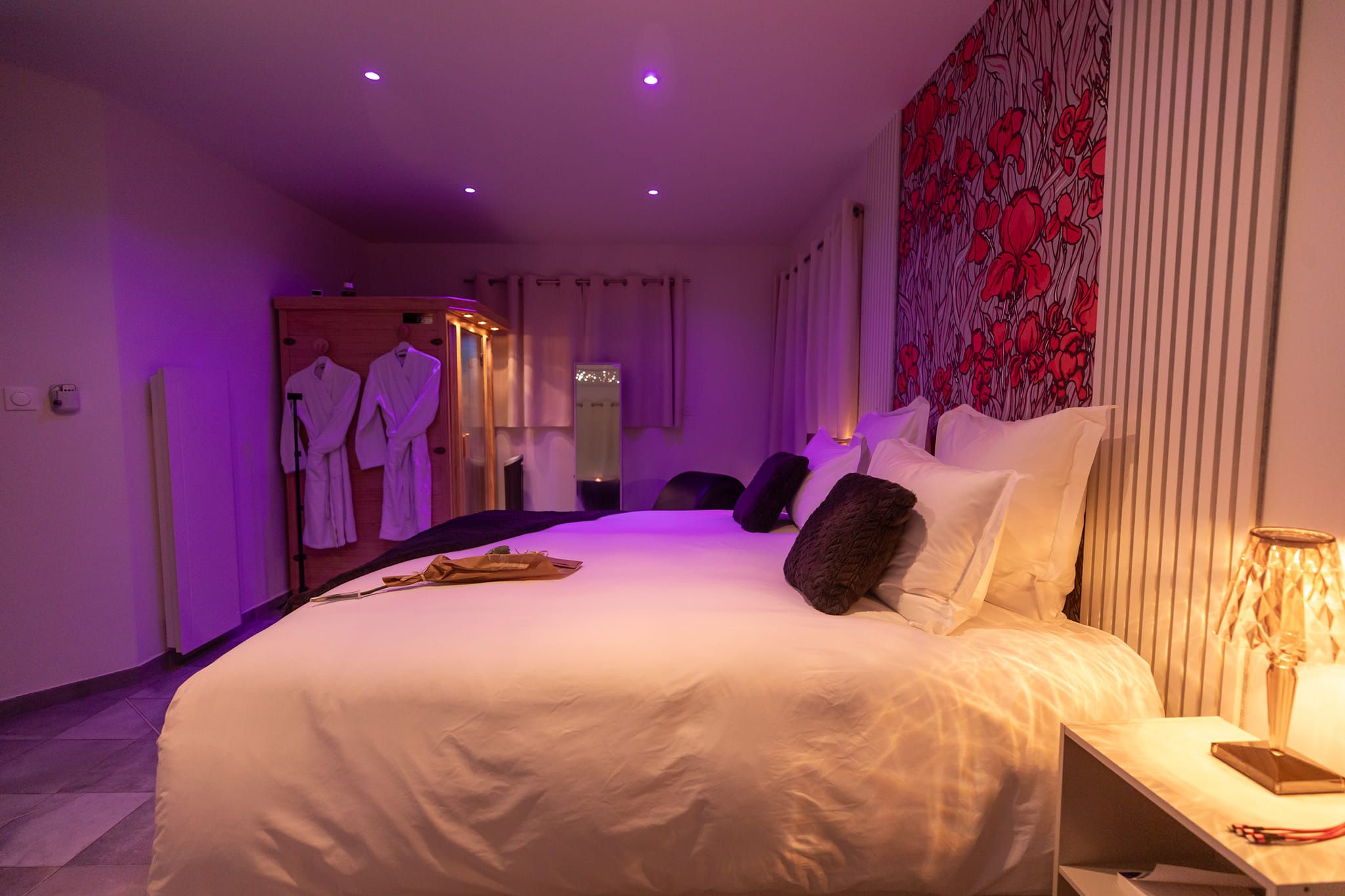 Chambre côté - Suite Eden - Le Cocoon Secret 