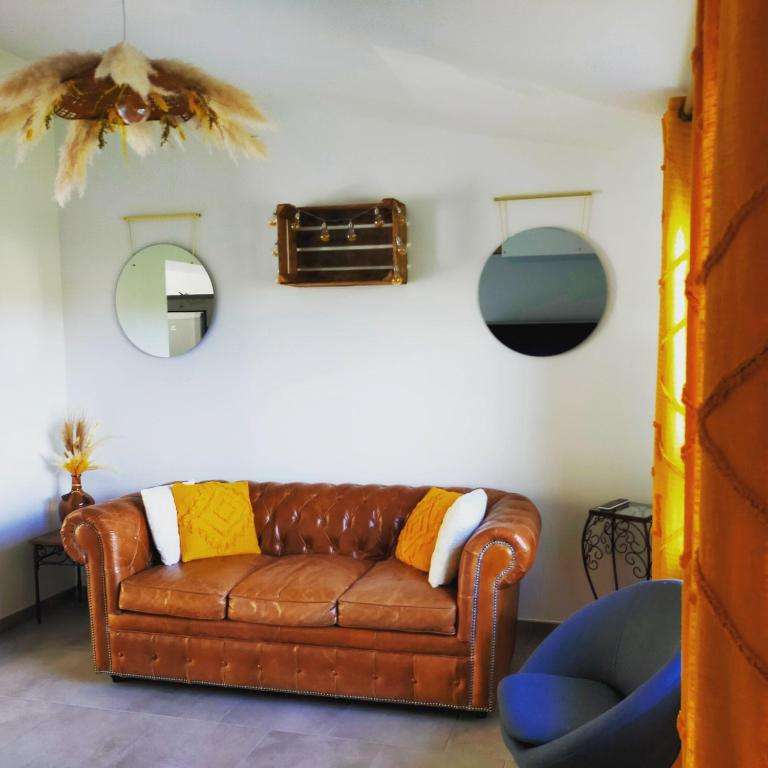 Salon - La Loveroom de l'Artois