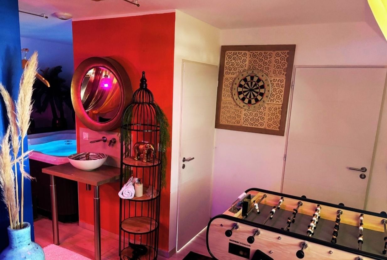 Jeux baby-foot & Fléchettes - Le Secret de Kâma - Nü-de