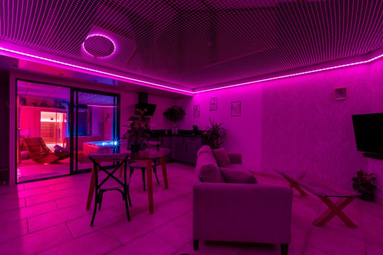 Ambiance nuit Salon - Loft Kiss - Espace Evasions