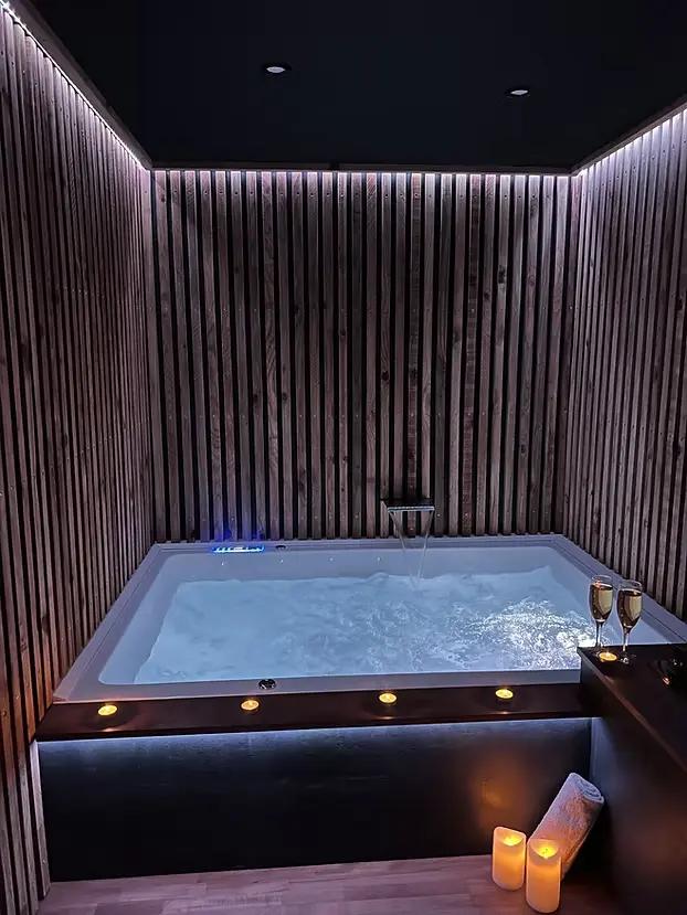 Baignoire Balnéo - Suite Oak - Les Suites B Spa