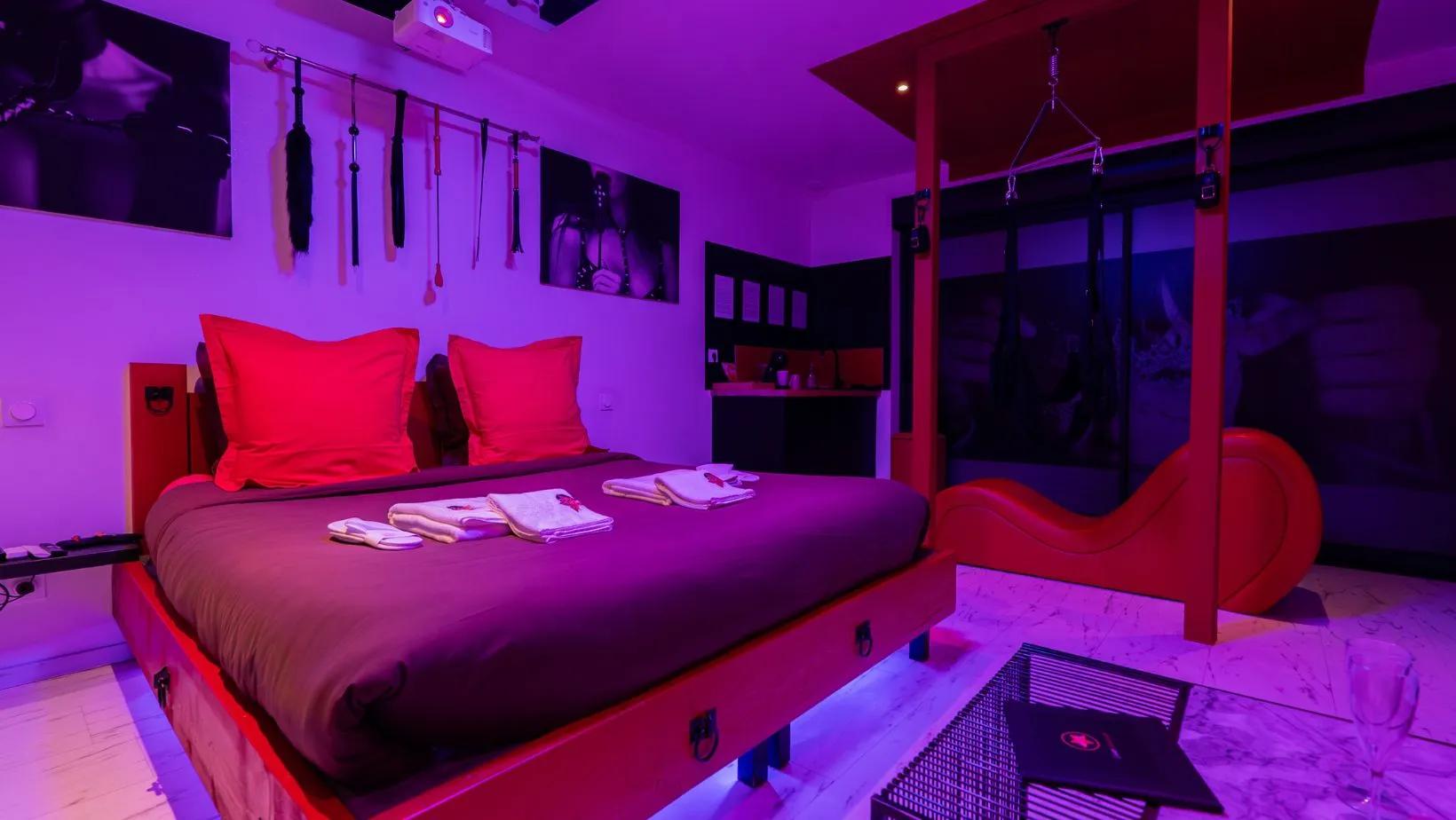 Lit - Chambre 50 Nuances de Grey - Very Good Trip