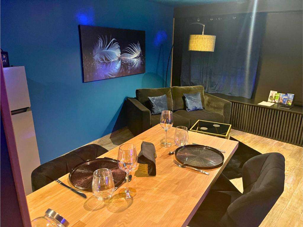 Coin Repas - Suite Cléopâtre - Doux Bleu Jeux
