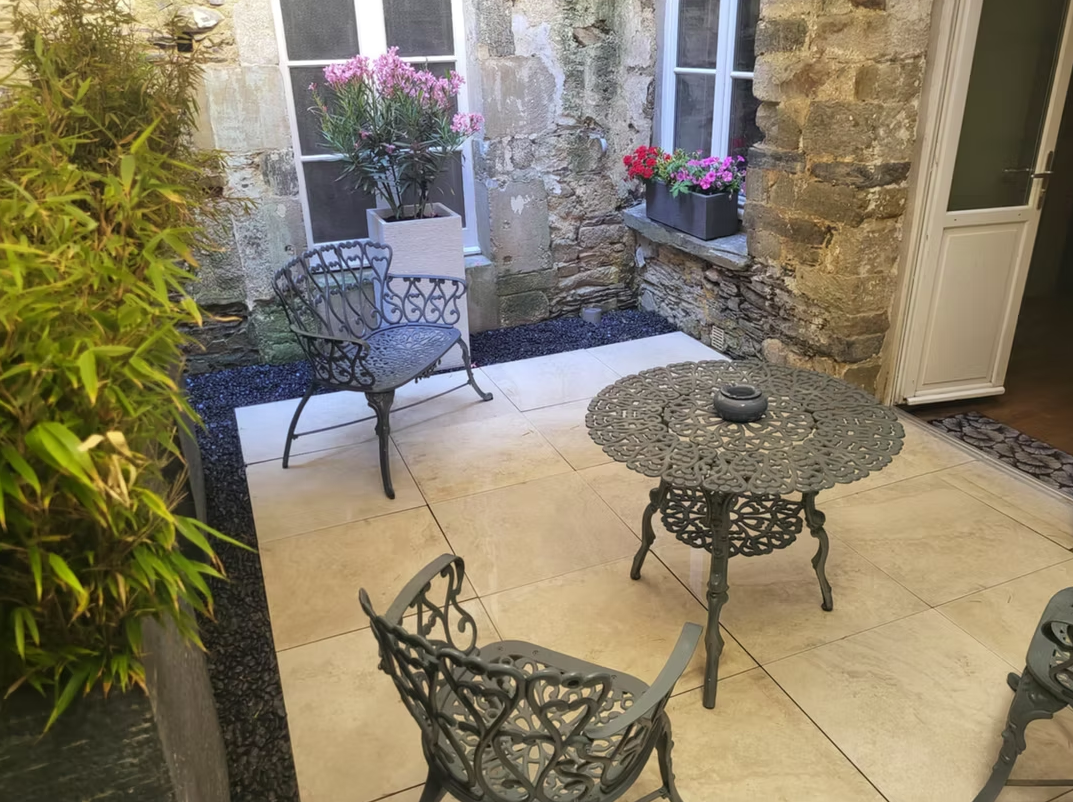 Extérieur - Le Love Castel