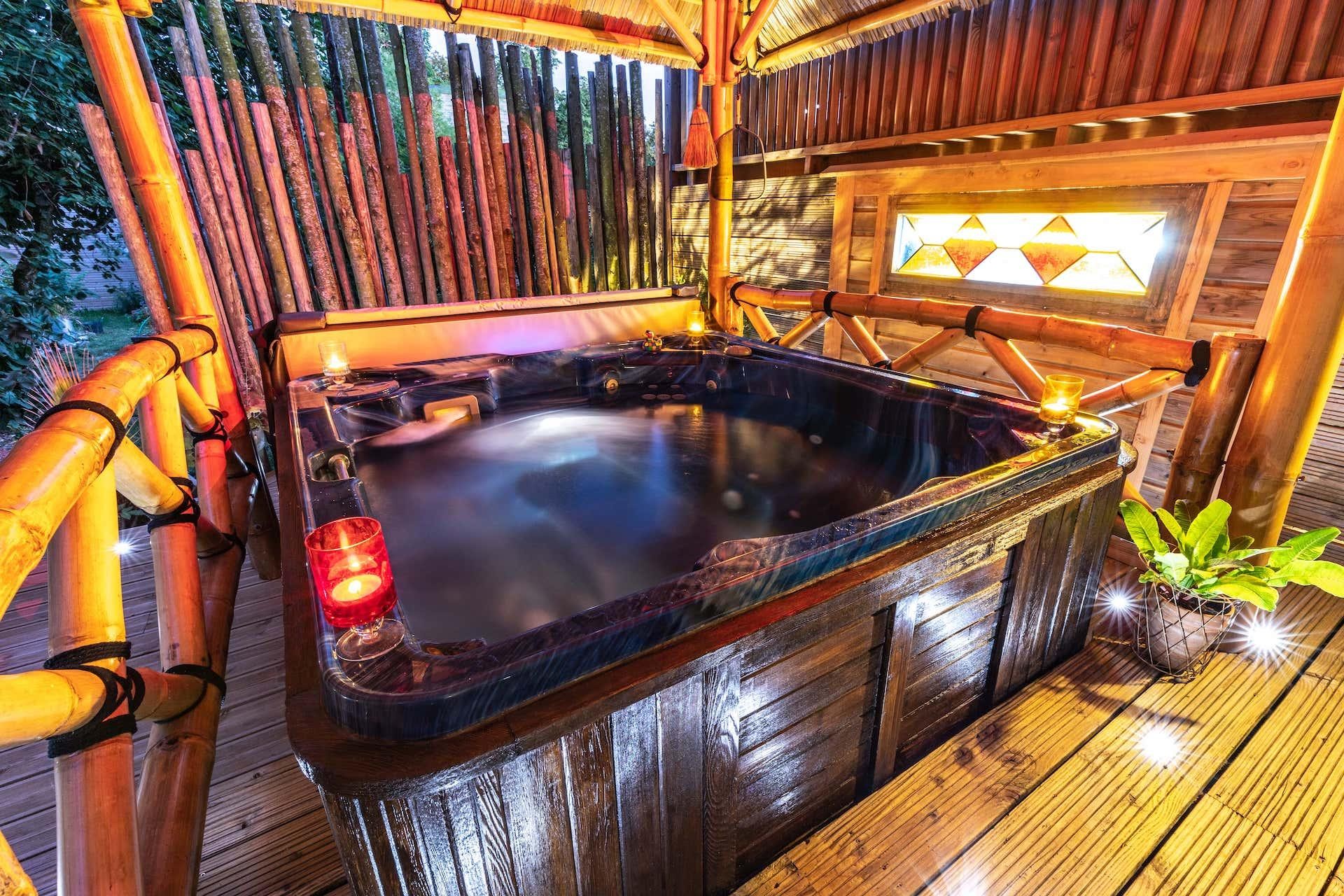 Le Presbytère de Pancé à Pancé avec jacuzzi privatif - Chambre romantique pour couple